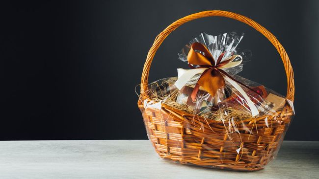Dengan merancang hampers sendiri, Anda bisa menentukan barang apa yang akan dijadikan 'hadiah' serta menyesuaikannya dengan budget.