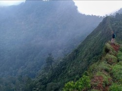 Reda Pandemi Corona, Kita Daki Gunung Kerenceng