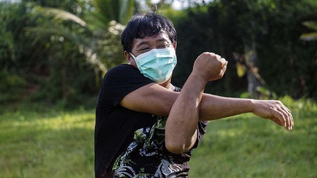 Protokol isolasi mandiri berbeda dengan sekadar berdiam diri di rumah. Berikut cara isolasi mandiri yang tepat agar virus tak menulari orang sekitar.