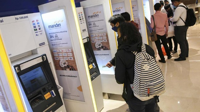 Bank nasional akan melaksanakan pemblokiran ATM lama yang masih berbasis magnetic stripe dan menggantinya dengan chip. Berikut jadwal pemblokirannya.