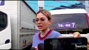 img-title Nikita Mirzani Bongkar Alasan Sangat Benci Barbie Kumalasari