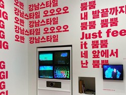 Lihat Uniknya Lirik Lagu BTS, SHINee, hingga PSY di Museum Ini
