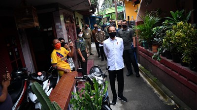 img-title Jokowi: BLT BBM Sudah Tersalurkan 99,7 Persen