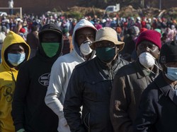 Lockdown Afrika Selatan Dilonggarkan, Warganya Malah Antre Beli Miras