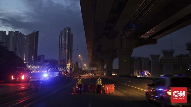 FOTO: Checkpoint Pemudik di Tol Cikarang Barat