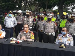 Polda Metro Tangkap 95 Travel Gelap Hendak Angkut Pemudik di Jalur Tikus