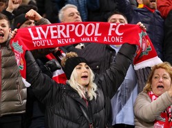 Habis Beli Truk, Suporter Ini Rayakan Duluan Liverpool Juara