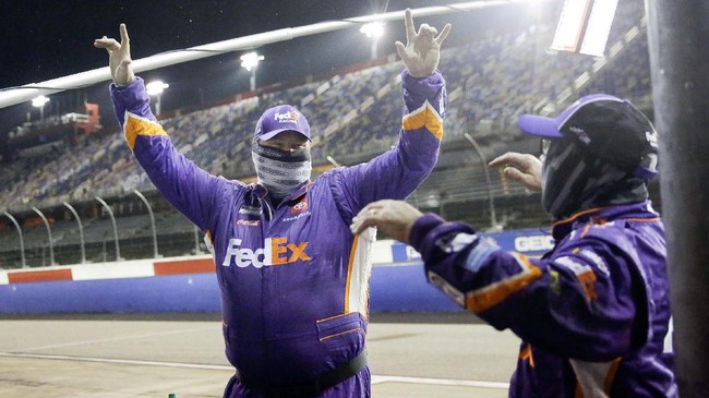 FOTO : Denyut Balapan NASCAR di Tengah Pandemi Corona