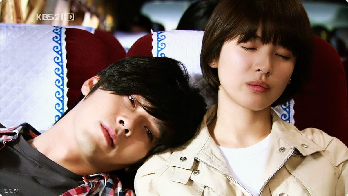 Song Hye Kyo dan Hyun Bin