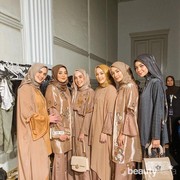 Agar Nyaman Saat Lebaran, Ini 10 Jenis Kain Gamis yang Wajib Kamu Tahu!