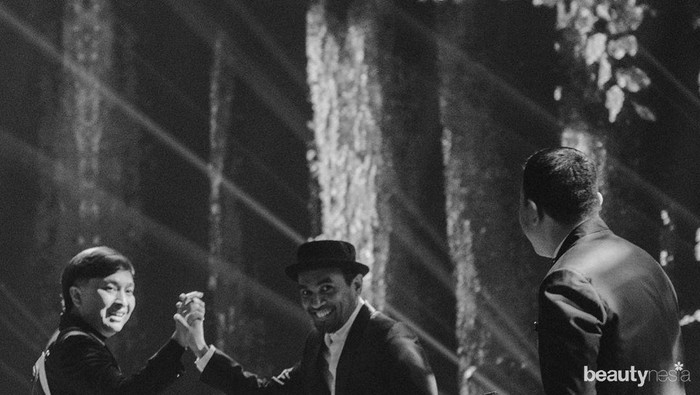 Kenangan Indah Para Seleb Bersama Penyanyi Glenn Fredly Kenangan Indah Para Seleb Bersama Penyanyi Glenn Fredly