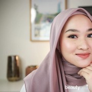 6 Gaya Hijab Simpel dan Cantik Kiara Leswara untuk Inspirasi Hari Raya Idul Fitri