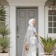6 Inspirasi Setelan Outfit Lebaran Hari Kedua dengan Warna Senada