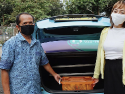 Influencer #AntarkanSemangat ke Sopir Taksi & Ojol di Tengah Pandemi