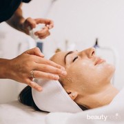 Punya Masalah Kulit, Harus ke Dermatolog atau Aesthetician?