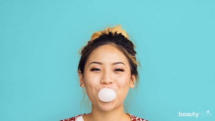 Ladies, Ini 5 Manfaat Mengunyah Permen Karet Bagi Kesehatan