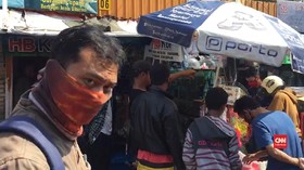 VIDEO: Warga Padati Pasar Jatinegara H-1 Idulfitri