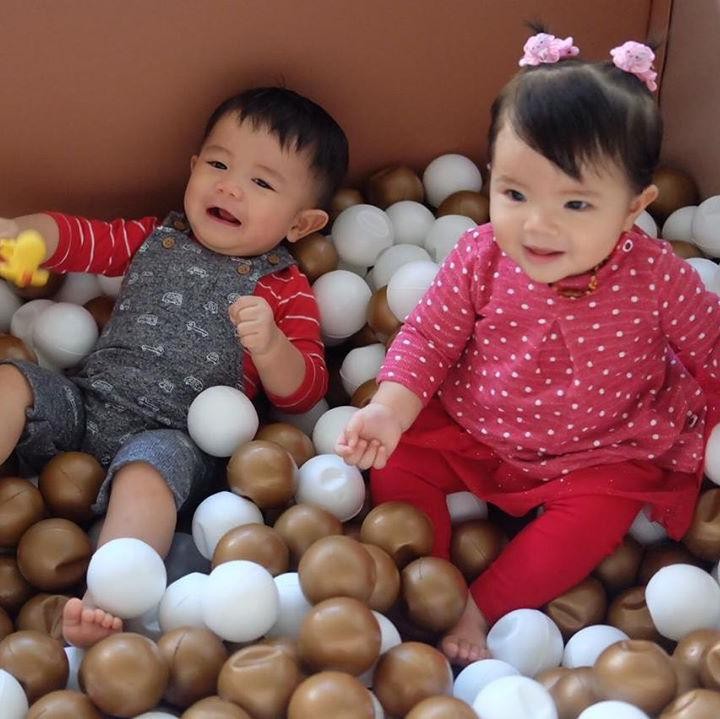 <div>Shelma dan Shaldy merupakan anak bungsu, keduanya memiliki tiga kakak laki-laki, lho. (Foto: Instagram @ratnagalih)</div>