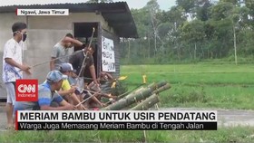 VIDEO: Warga Gunakan Meriam Bambu untuk Usir Pendatang