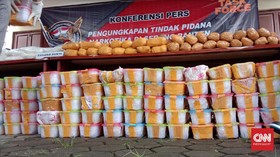Dua Warga Asing Sembunyikan Hampir 1 Ton Sabu di Kardus Rokok