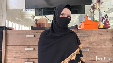 Lebaran di Tengah Pandemi, Angel Lelga Rindu Salat Ied di Masjid