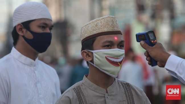 Pemerintah Minta Izin Salat Idul Fitri Mengacu ke PPKM Mikro