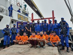 Polair Tangkap 2 Kapal Asing Bermuatan 1,7 Ton Ikan Diduga Illegal Fishing
