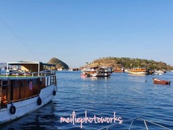 Biru Labuan Bajo yang Memanjakan Mata