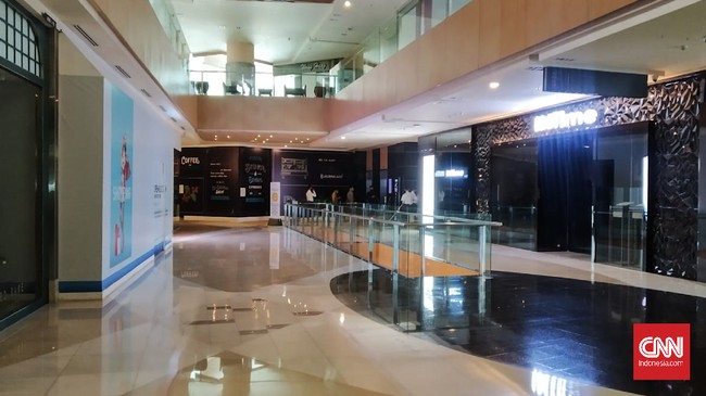 Pengusaha: Pelonggaran Operasi Mal Belum Meringankan Beban APPBI mengatakan pelonggaran operasi mal di masa PPKM level 4 belum dapat meringankan beban usaha pengusaha pusat perbelanjaan yang terjadi di era covid.