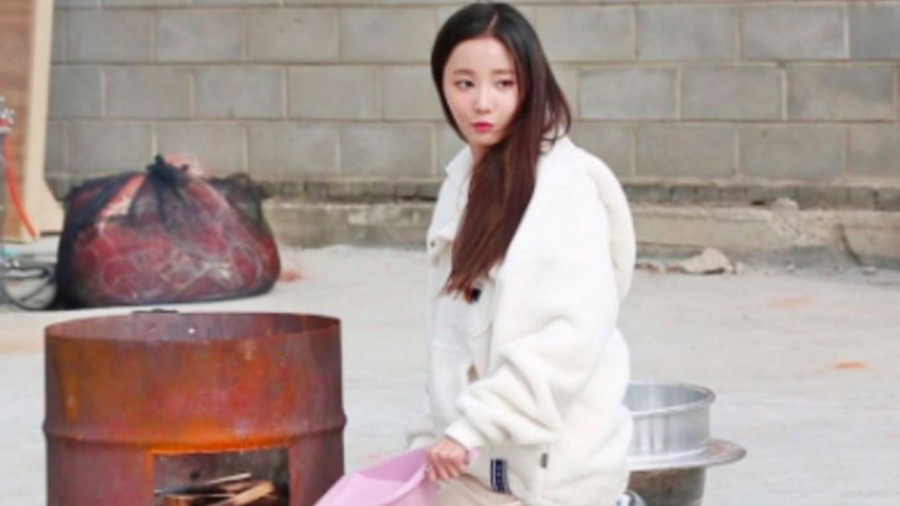 Yeonwoo Eks MOMOLAND