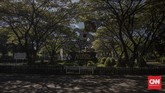 Sunyi Libur Lebaran Saat Pandemi Suasana di Taman Mini Indonesia Indah saat hari kedua Idulfitri 1441 Hijriah, Jakarta, Senin, 25 Mei 2020. CNN Indonesia/Bisma Septalisma