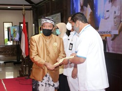 Peringati Hari Jadi di Tengah Pandemi, Lamongan Hadirkan Pasien yang Sembuh