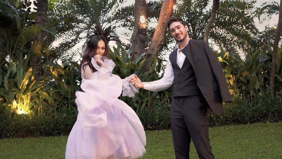 Aura Kasih dan Eryck Amaral