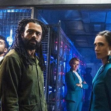 Netflix Konfirmasi Serial Kedua 'Snowpiercer', Pemeran Tetap Sama