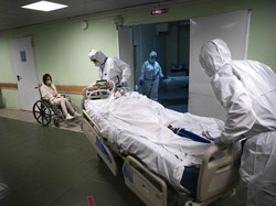 Kisah Pilu Ayah-Anak Sesama Dokter Meninggal karena Corona