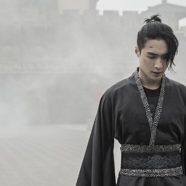 Lirik Lagu Lit - Lay EXO