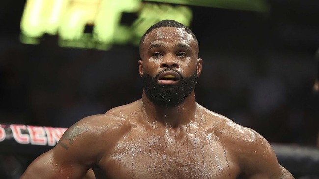 DALLAS, TX - SEPTEMBER 08: Tyron Woodley after defeating Darren Till in their UFC Welterweight Title bout during UFC 228 at American Airlines Center on September 8, 2018 in Dallas, United States.   Ronald Martinez/Getty Images/AFP