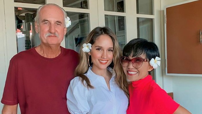 Cinta Laura Kiehl.
