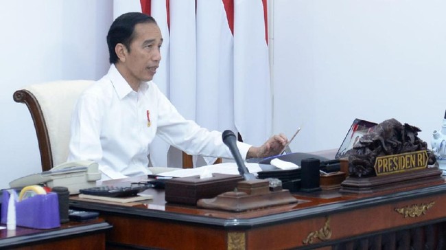 Presiden Jokowi mengingatkan KPK, tiap perpindahan atau mutasi pasti ada aturannya. Karena itu, jangan sampai membuat gaduh.