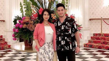 Tak Tahan Rindu Saat LDR, Maria Ozawa Video Call Kekasih Tiap Malam