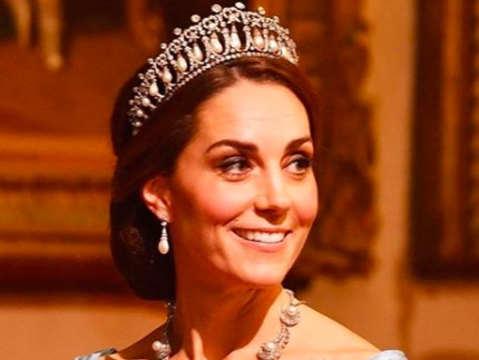 7 Trik Kate Middleton Agar Selalu Cantik Sempurna, Pakai Waslap