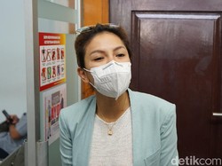 Hapus Tato di Dada, Nikita Mirzani Rogoh Kocek sampai Rp 48 juta