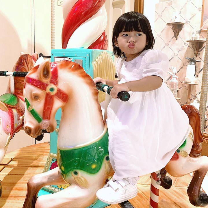 <p>Aliya sering mengunggah potret tingkah Gaia yang menggemaskan, Bunda. (Foto: Instagram @ruby_26)</p>