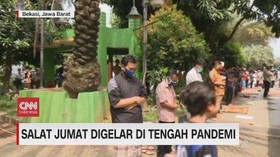 VIDEO: Salat Jumat Digelar di Tengah Pandemi