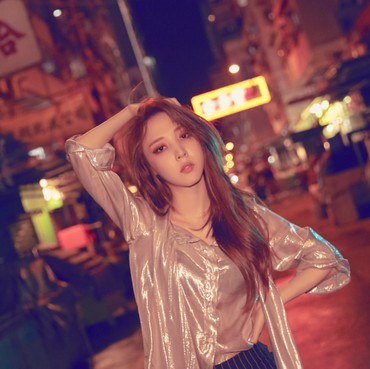 Lirik Lagu Is This Love? - Moonbyul MAMAMOO