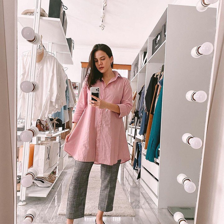 <p><strong>4. Alice Norin</strong>   Pada 31 Maret lalu, Alice Norin juga mengabarkan berita bahagia soal kehamilan keduanya, Bunda. Saat ini, Alice sudah memasuki usia kehamilan 5 bulan. (Foto: Instagram @alicenorin)</p>