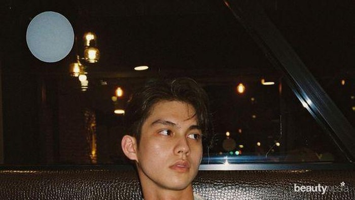 Bright Vachirawit Chivaaree, Aktor Muda Thailand yang Tampan dan Bertalenta! Bright Vachirawit Chivaaree, Aktor Muda Thailand yang Tampan dan Bertalenta!