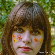 Kesal dengan Tampilan Poni Lepek? Ini Tips Biar Poni Kamu Tetap Segar Seharian