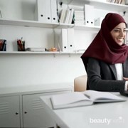 Panduan Memilih Style Hijab Simple untuk Online Meeting