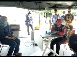 Video: Risma Ngamuk! Mobil Lab PCR Surabaya Dialihkan ke Daerah Lain